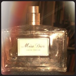 100ml Miss Dior bottle